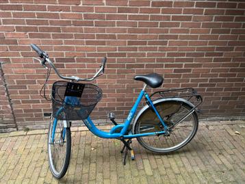 Studenten dames fiets met lage instap beschikbaar voor biedingen