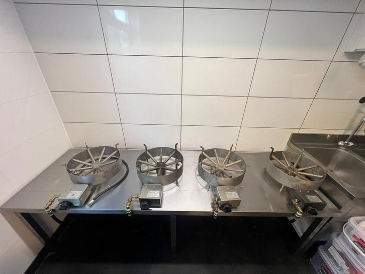 Compleet wok of paella keuken, Huis en Inrichting, Keuken | Keukenbenodigdheden, Zo goed als nieuw, Ophalen