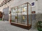 Grote Jaren 60 Museum Vitrine Kast | Vintage Vitrinekast
