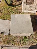 +- 28m2 grijze 50x50cm terrastegels (110 stuks), Ophalen, Gebruikt, 10 m² of meer, Beton