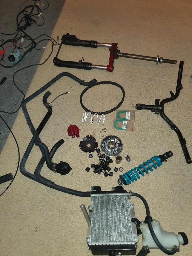 Onderdelen voor yamaha neos minarelli, Motoren, Onderdelen | Yamaha, Gebruikt, Ophalen of Verzenden