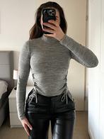 Grijze longsleeve top met touwtjes - Coolcat, Kleding | Dames, Tops, Ophalen of Verzenden, Zo goed als nieuw, Coolcat, Lange mouw