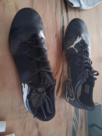 Puma Voetbalschoenen Maat 40 - Zwart beschikbaar voor biedingen
