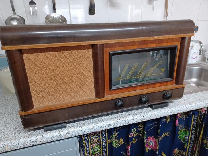 Amroh radio, Antiek en Kunst, Antiek | Tv's en Audio, Ophalen