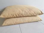 2 stevige gele kussens zonder rits L 47 x B 34 x D 10cm, Ophalen of Verzenden, Vierkant