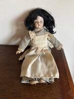 porseleinen popje met stoffen lijf, Ophalen of Verzenden, Gebruikt, Pop