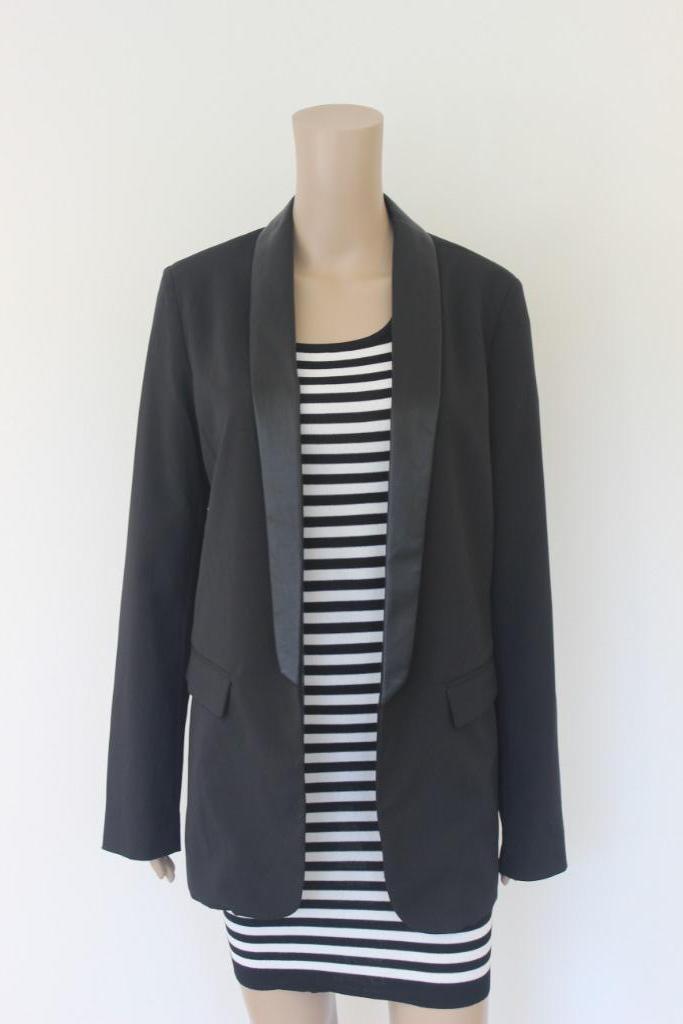 Miss E zwart colbert maat M, Kleding | Dames, Jasjes, Kostuums en Pakken, Zo goed als nieuw, Jasje, Maat 38/40 (M), Zwart, Ophalen of Verzenden