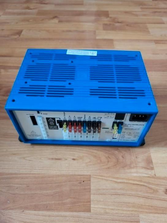 Schaudt elektroblock EBL211 , paneel , dc-dc lader, solar, Caravans en Kamperen, Caravan accessoires, Zo goed als nieuw, Ophalen of Verzenden