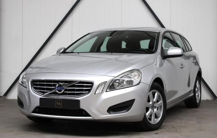 Volvo V60 1.6 T3 Kinetic l Automaat l PDC l Cruise l Clima, Auto's, Volvo, Bedrijf, Te koop, V60, ABS, Airbags, Airconditioning