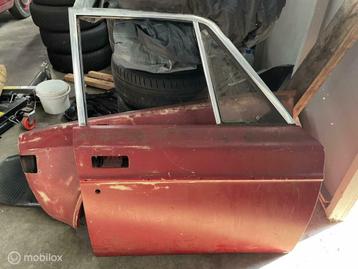 Voordeur deur portier rechts volvo 144 145 140 roestvrij beschikbaar voor biedingen