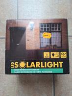 NIEUW IN DOOS Led Solar light buitenlamp met bewegingssensor, Tuin en Terras, Zonne-energie, Kunststof, Minder dan 50 watt, Wandlamp