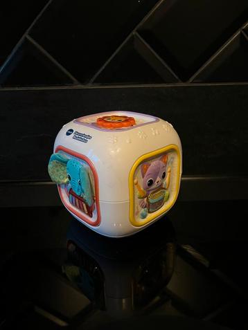 Muziekkubus voor baby's en peuters beschikbaar voor biedingen