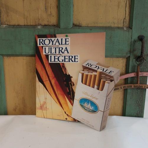Reclame bord toonbank display sigaretten Royale Ultra Legere, Verzamelen, Rookartikelen, Aanstekers en Luciferdoosjes, Gebruikt