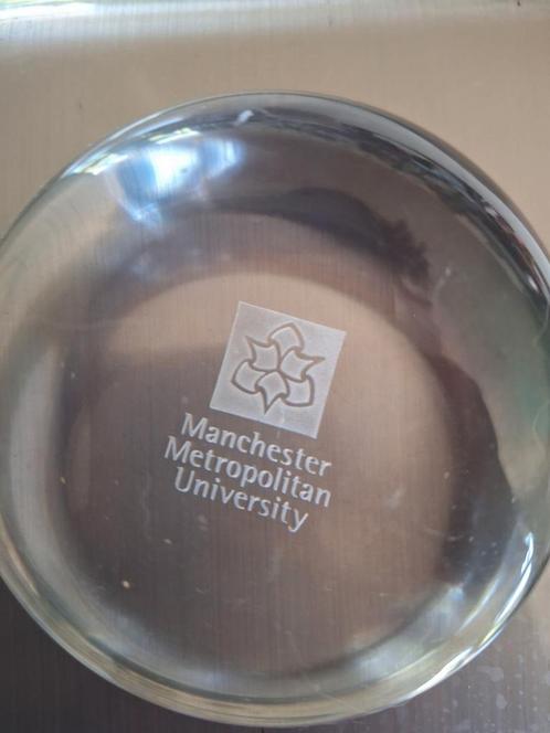 Presse papier/ paper weight manchester, Huis en Inrichting, Woonaccessoires | Overige, Gebruikt, Ophalen of Verzenden
