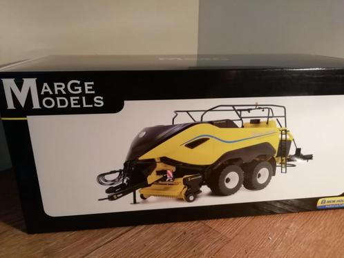 Te koop Marge Models New Holland 1290 High Density Bigbaler., Hobby en Vrije tijd, Modelauto's | 1:32, Nieuw, Tractor of Landbouw