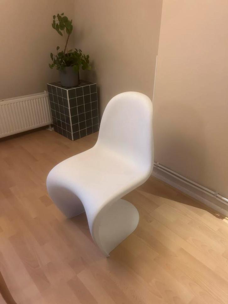 Vitra Panton Replica Stoel - Design Klassieker, Huis en Inrichting, Fauteuils, Zo goed als nieuw, Kunststof, Minder dan 50 cm