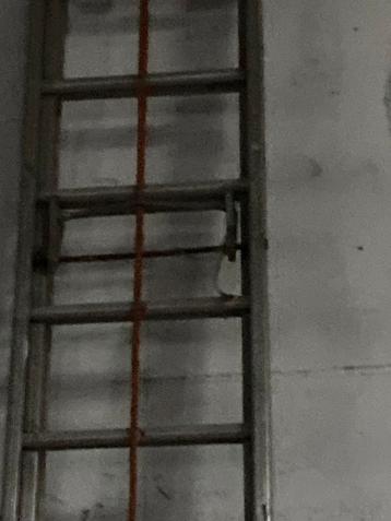 Ladder - 2x13 Treden beschikbaar voor biedingen
