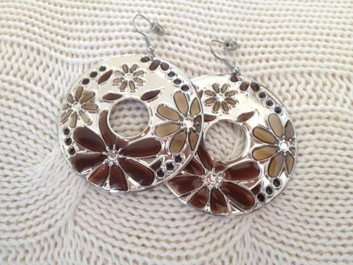 24 verschillende paar oorbellen nickelvrij, Sieraden, Tassen en Uiterlijk, Oorbellen, Nieuw, Hangers, Overige materialen, Met strass