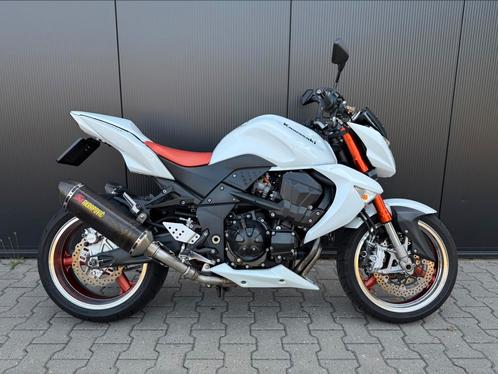 Kawasaki Z1000 2008 - Akrapovic - Weinig KM - Erg mooi!, Motoren, Motoren | Kawasaki, Bedrijf, Naked bike, meer dan 35 kW, 4 cilinders