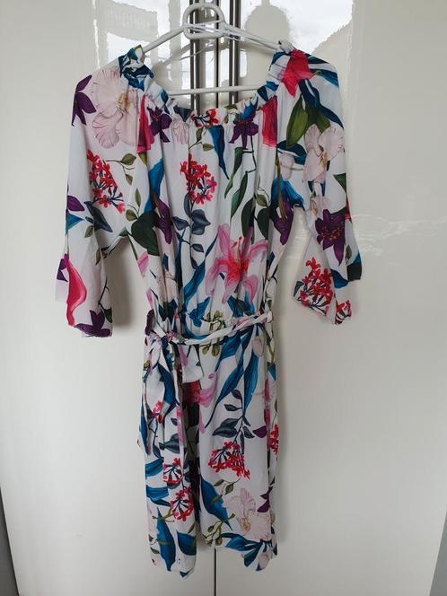 NIEUW Lola Liza jurkje met bloemen maat 46, Kleding | Dames, Jurken, Nieuw, Maat 46/48 (XL) of groter, Ophalen of Verzenden