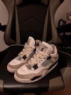 Jordan 4, Ophalen of Verzenden, Zo goed als nieuw, Schoenen