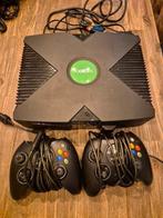 Xbox classic original 2 controllers, Spelcomputers en Games, Ophalen of Verzenden, Gebruikt, Met 2 controllers