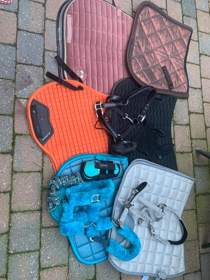 Paarden spullen te koop, Dieren en Toebehoren, Paarden en Pony's | Dekens en Dekjes, Zo goed als nieuw, Ophalen of Verzenden