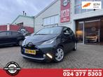 Toyota Aygo 1.0 VVT-i x-cite panorama dak | camera | airco, Auto's, Voorwielaandrijving, Stof, Gebruikt, Euro 6