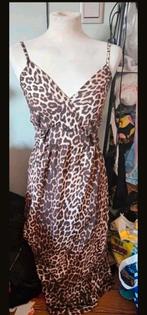 Tijgerprint lang jurk, Kleding | Dames, Jurken, Maat 38/40 (M), Bruin, Ophalen of Verzenden, Zo goed als nieuw