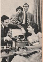 Retro reclame 1962 Coca-Cola frisdrank samen LP's draaien, Verzenden, Overige typen