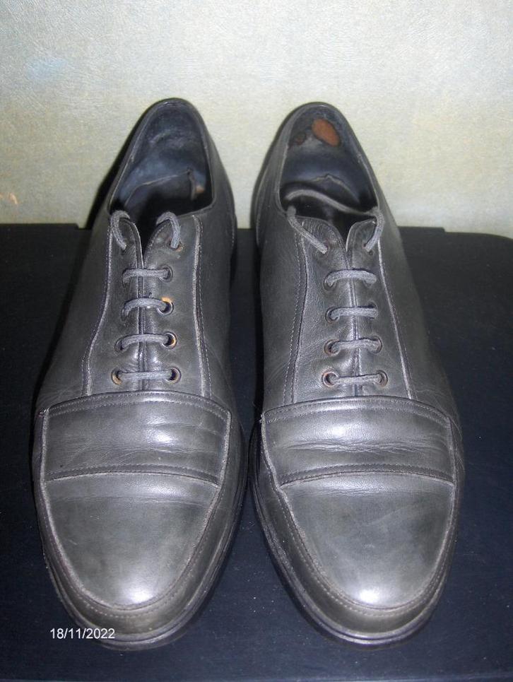 Twee paae Leren Herenschoenen Grijs en Blauw in de Maat 42., Kleding | Heren, Schoenen, Zo goed als nieuw, Overige kleuren, Ophalen of Verzenden