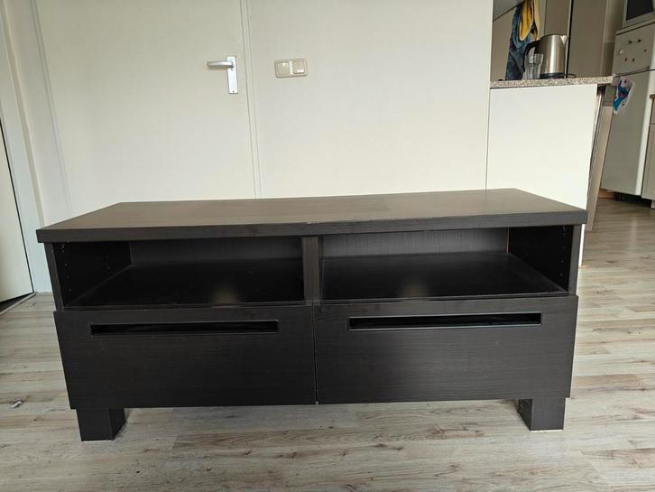 Zwart TV meubel - Ikea Besta adal, Huis en Inrichting, Kasten | Televisiemeubels, Minder dan 100 cm, 100 tot 150 cm, 25 tot 50 cm
