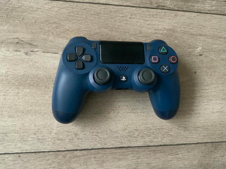 Playstation 4 - Dual Shock Controller PS4 Midnight Blue, Spelcomputers en Games, Games | Sony PlayStation 4, Zo goed als nieuw