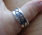 zilveren heren ring maat 23 bombarie met tribal teken [914], Sieraden, Tassen en Uiterlijk, Ringen, 20 of groter, Verzenden, Heer