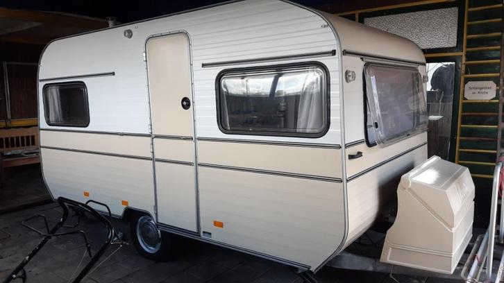 Te koop – gepimpte retro Avento Mezzano 385 - 4 persoons, Caravans en Kamperen, Caravans, Particulier, tot en met 4, 500 - 750 kg