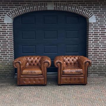 gerestaureerde Chesterfield bank + 2 Chesterfield fauteuils  beschikbaar voor biedingen