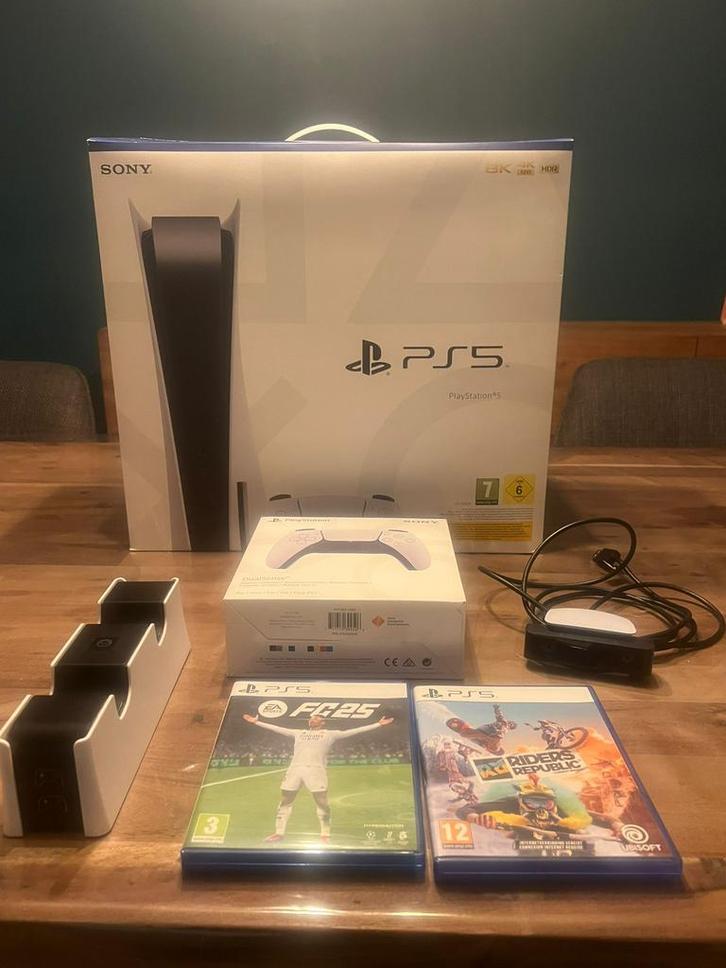 Playstation 5 set + 2 games, Spelcomputers en Games, Spelcomputers | Sony PlayStation 5, Zo goed als nieuw, Playstation 5, Ophalen