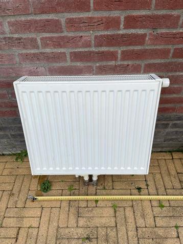Gebruikte Radiatoren met Thermostaatkraan beschikbaar voor biedingen