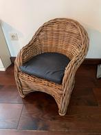 Te koop een mooi rieten kinderstoel, Dieren en Toebehoren, Hondenmanden, Ophalen of Verzenden, Zo goed als nieuw, Riet