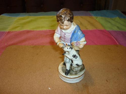 Capodimonte jonge Franse jongen met hond en bloemenmand, Verzamelen, Beelden en Beeldjes, Zo goed als nieuw, Mens, Ophalen of Verzenden