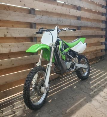 Nette kawasaki kx85 beschikbaar voor biedingen