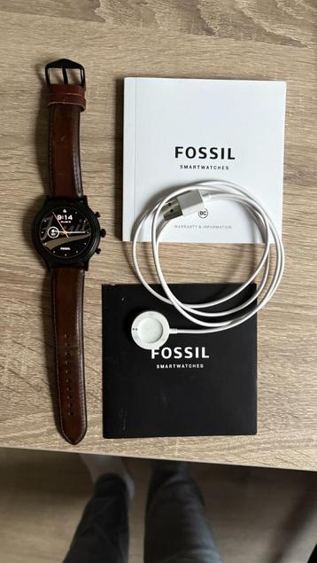 Fossil Carlyle Gen 5 FTW4026 Smartwatch Heren (44mm, bruin) beschikbaar voor biedingen