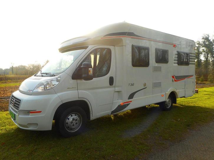 Ruime 4-persoons Carado in prima staat - in prijs verlaagd!, Caravans en Kamperen, Campers, Particulier, tot en met 4, Half-integraal