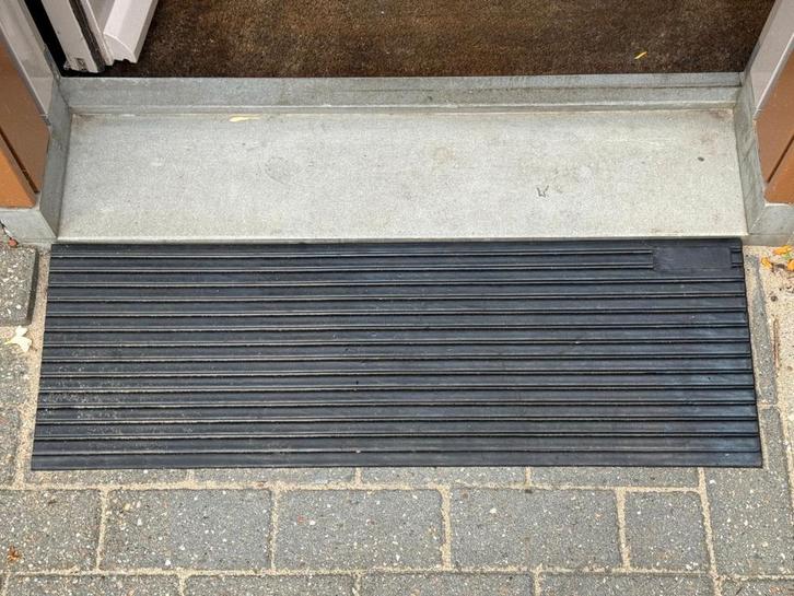 Drempelhulp/oprijplaat | 3cm hoog, Diversen, Rolstoelen, Zo goed als nieuw, Ophalen