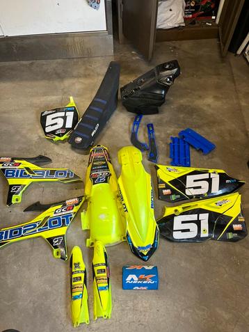 R tech yz kit beschikbaar voor biedingen