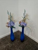 Decoratieve Blauwe vazen van glas inclusief droogbloemen, Huis en Inrichting, Woonaccessoires | Vazen, Minder dan 50 cm, Glas
