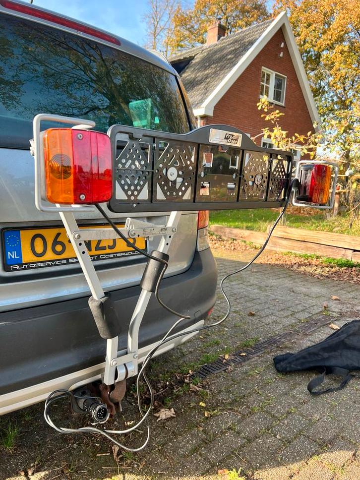 Pro User, handige fietsendrager voor 2 fietsen + Thule stang, Auto diversen, Fietsendragers, Gebruikt, Trekhaakdrager, 2 fietsen