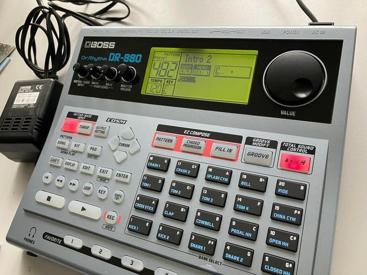 Boss DR-880 Drumcomputer Dr. Rhythm, Muziek en Instrumenten, Drumcomputers, Zo goed als nieuw, Boss, Ophalen of Verzenden