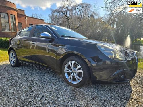 Alfa Romeo Giulietta 1.4 T Distinctive XENON/leer/CRUISE, Auto's, Alfa Romeo, Bedrijf, Te koop, Giulietta, ABS, Airbags, Airconditioning