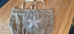 Grote stoere strandtas. Canvas legergroen met ster., Ophalen of Verzenden, Zo goed als nieuw, 30 cm of meer